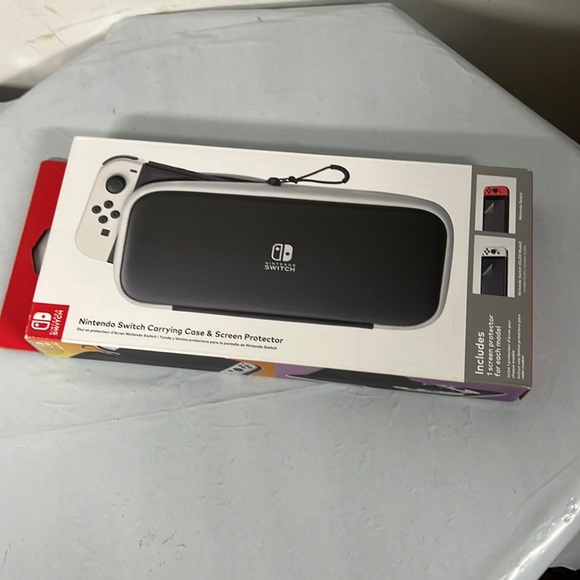 💥3/$15💥 NIB - Nintendo Switch Carrying Case and Screen Protector - Picture 5 of 9
